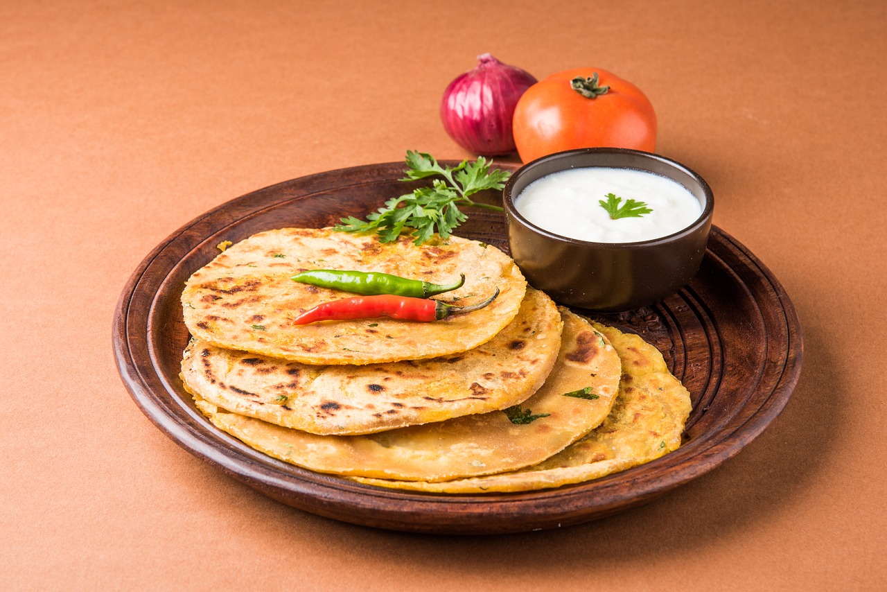 Aloo Paratha Recipe_Foodietours.in